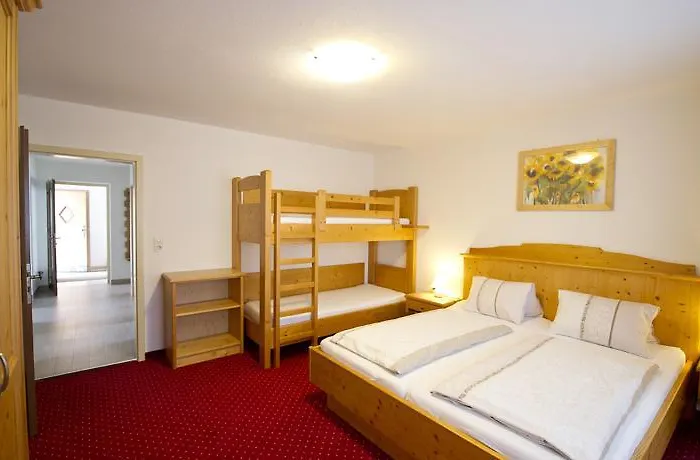 Apartment & Tiroler Bua *