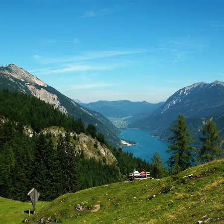 & Tiroler Bua *