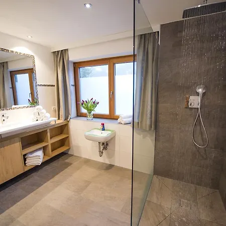 Διαμέρισμα & Tiroler Bua